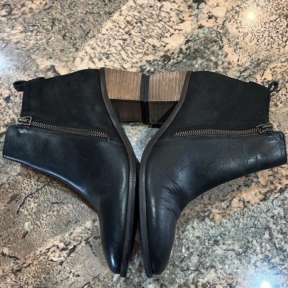 CREVO Boots - Picture 3 of 11